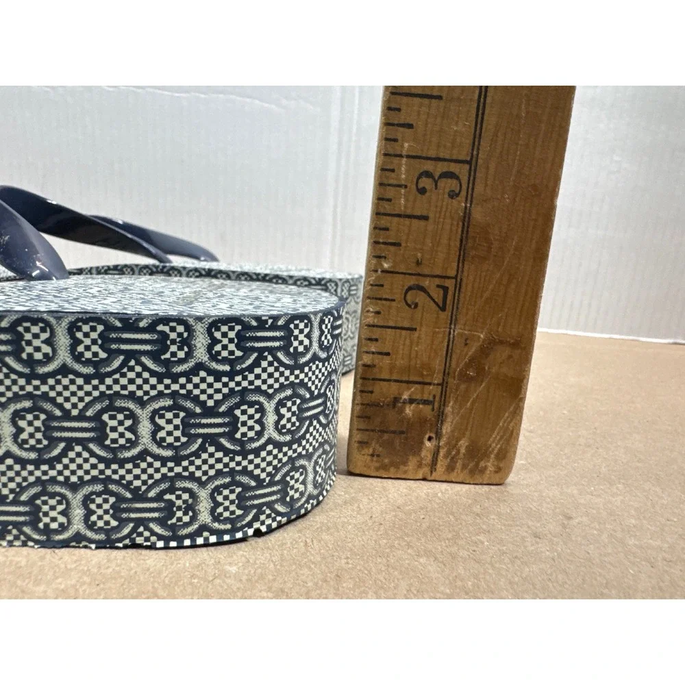 Tory Burch Navy White Link Pattern Wedge Flip Flop Sandals Gold Logo Medallion